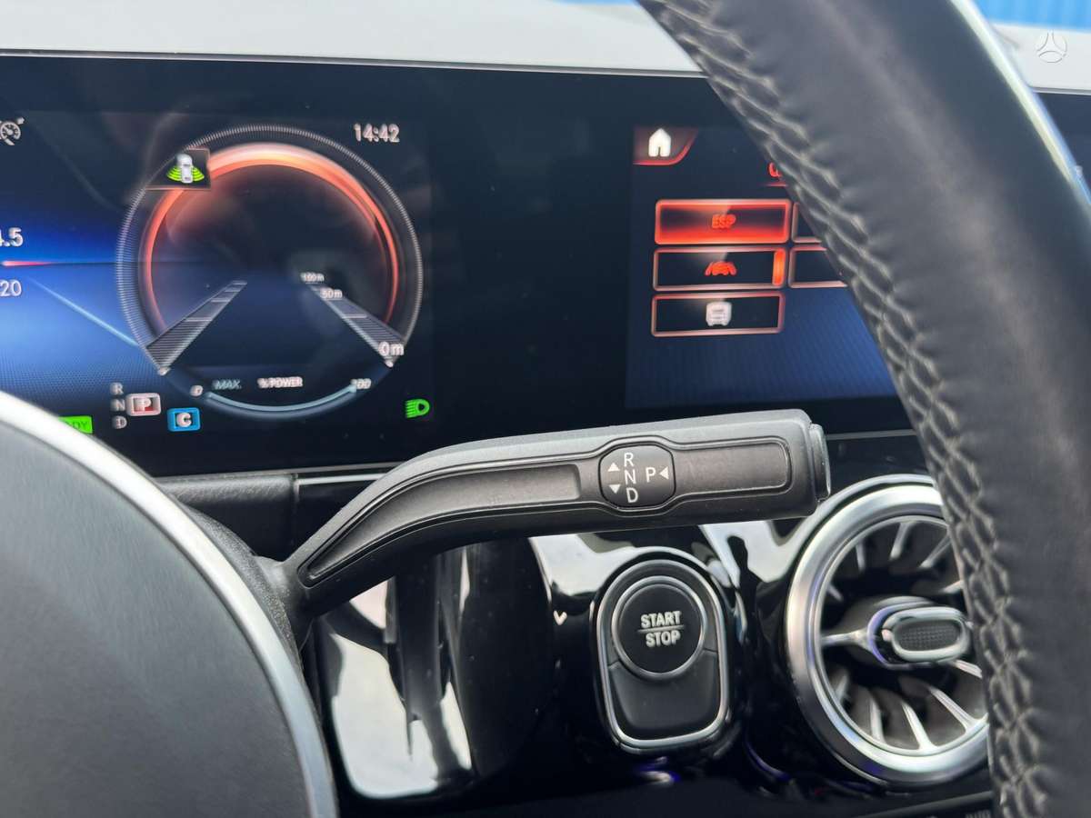 Mercedes-Benz EQA, 74 kWh, hatchback
