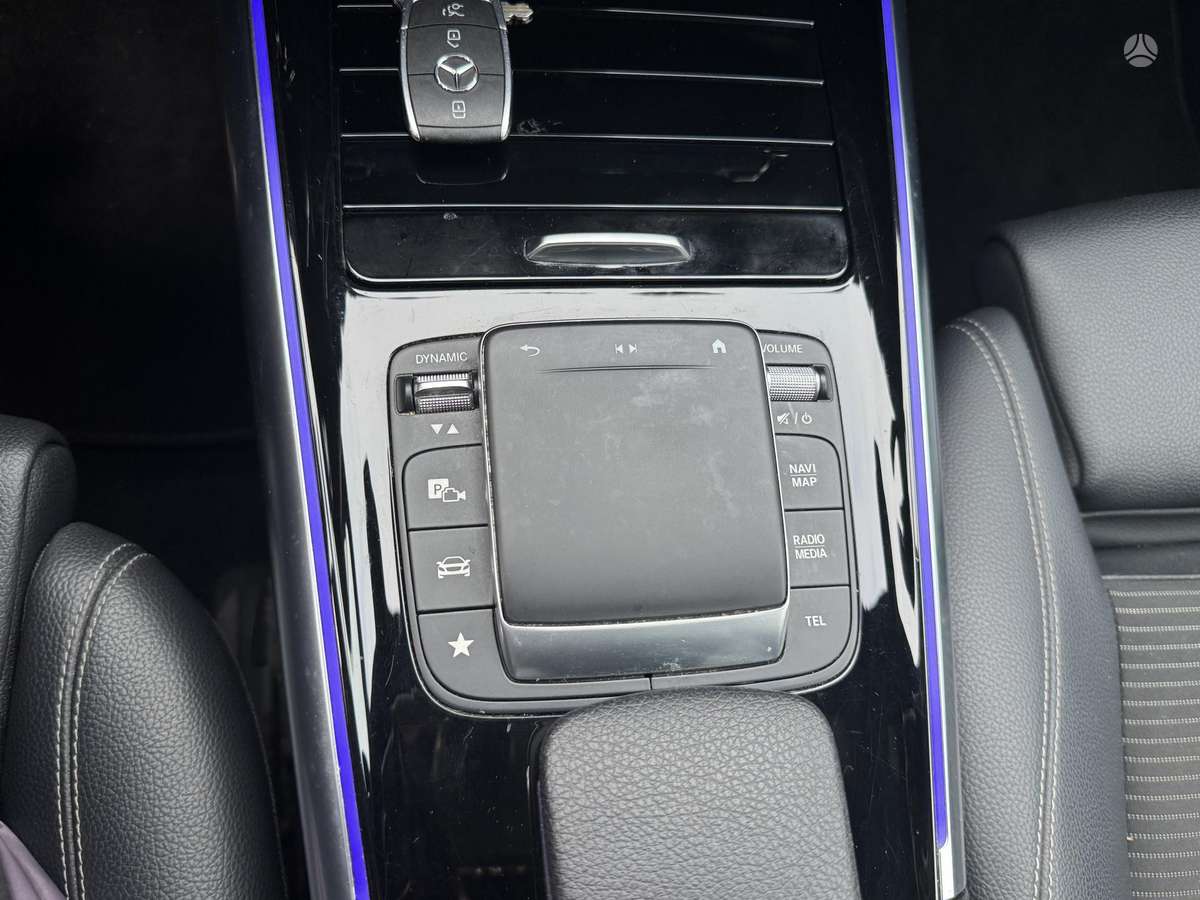 Mercedes-Benz EQA, 74 kWh, hatchback