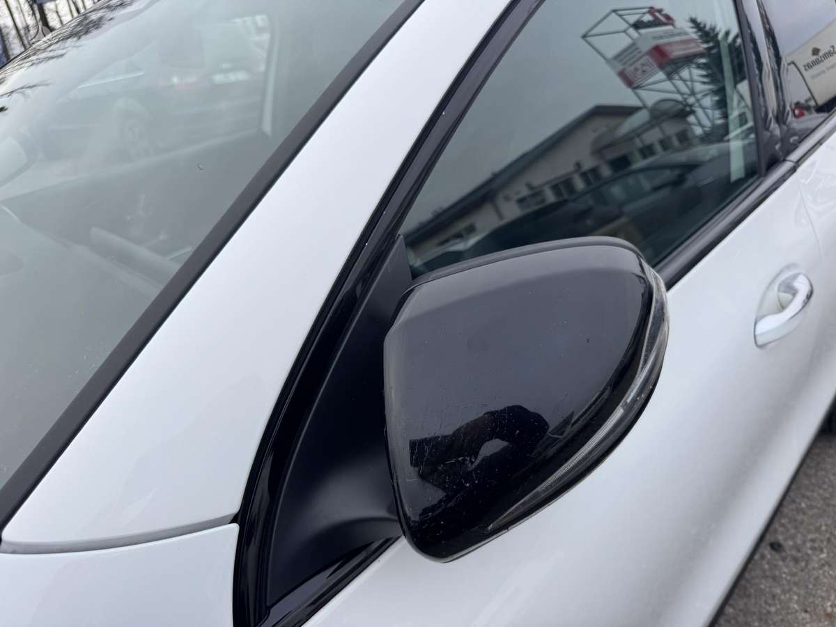 Mercedes-Benz EQA, 74 kWh, hatchback