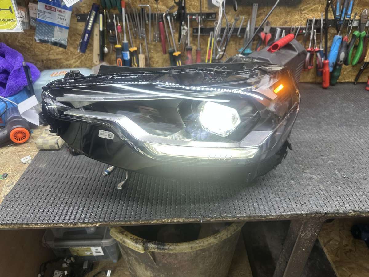 BMW 2 serija žibintai