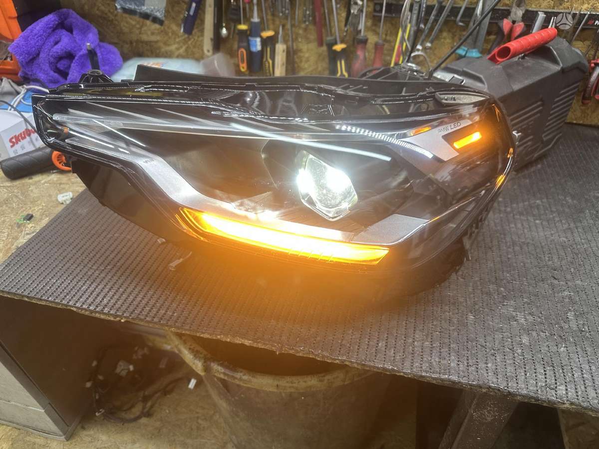 BMW 2 serija žibintai