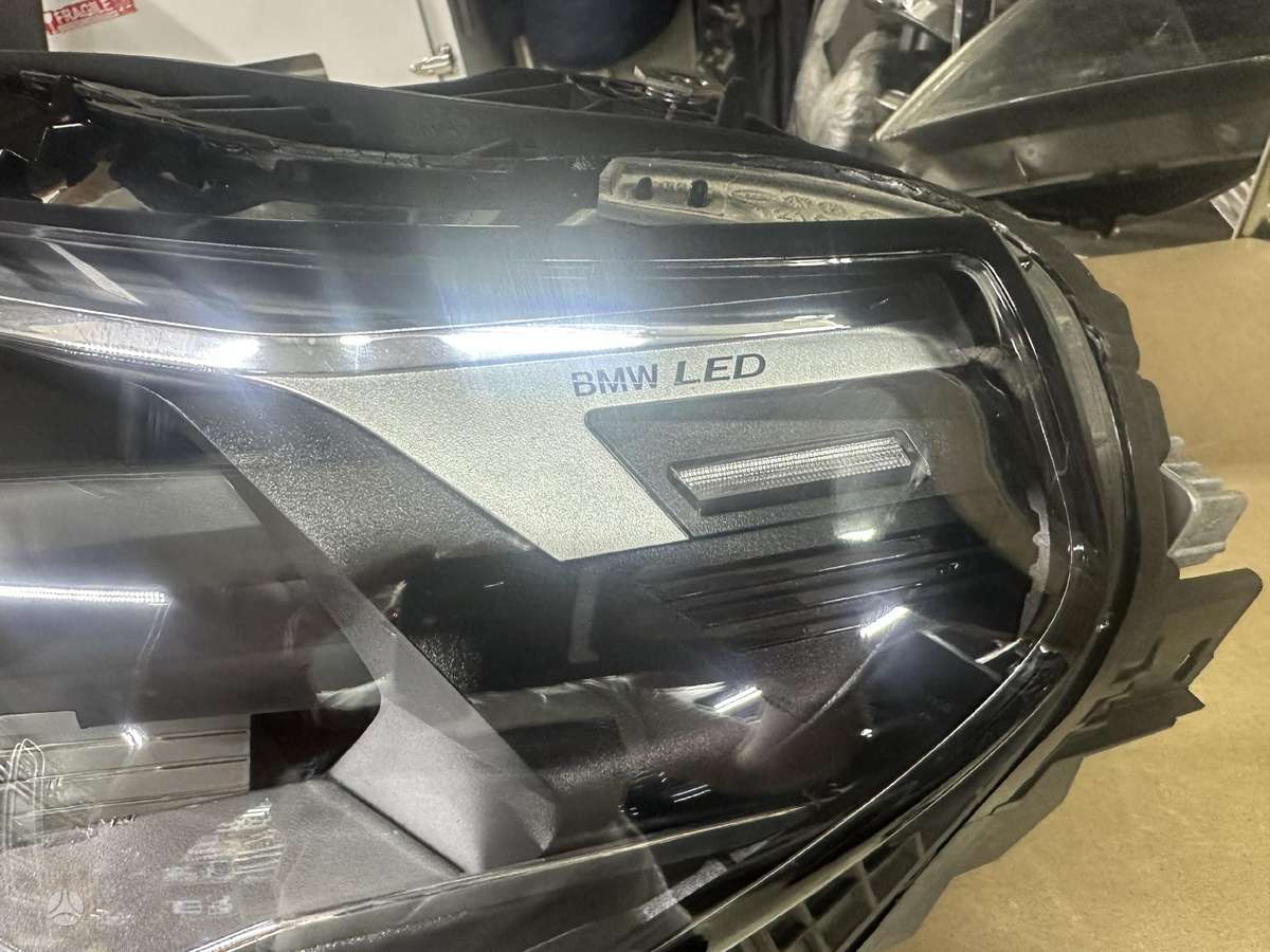 BMW 2 serija žibintai