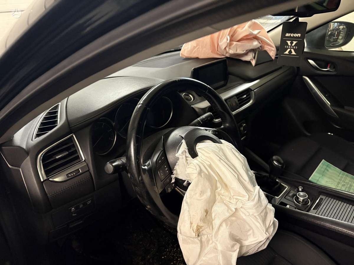 Mazda 6 37068366700