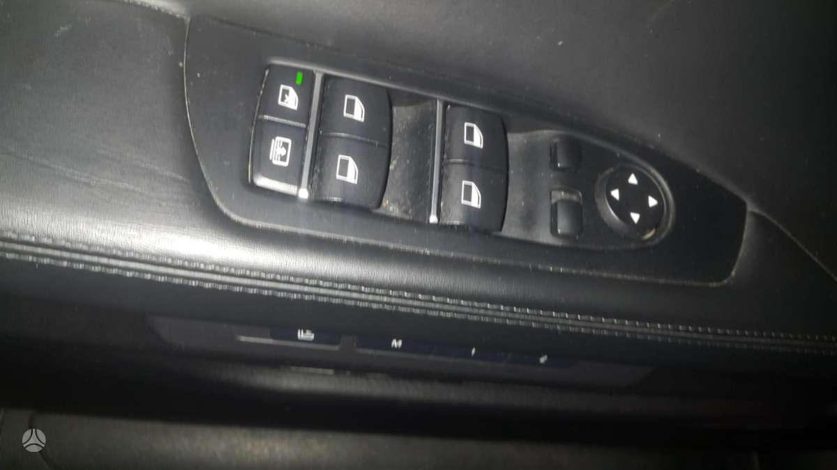 BMW 750, 4.4 l., Седан