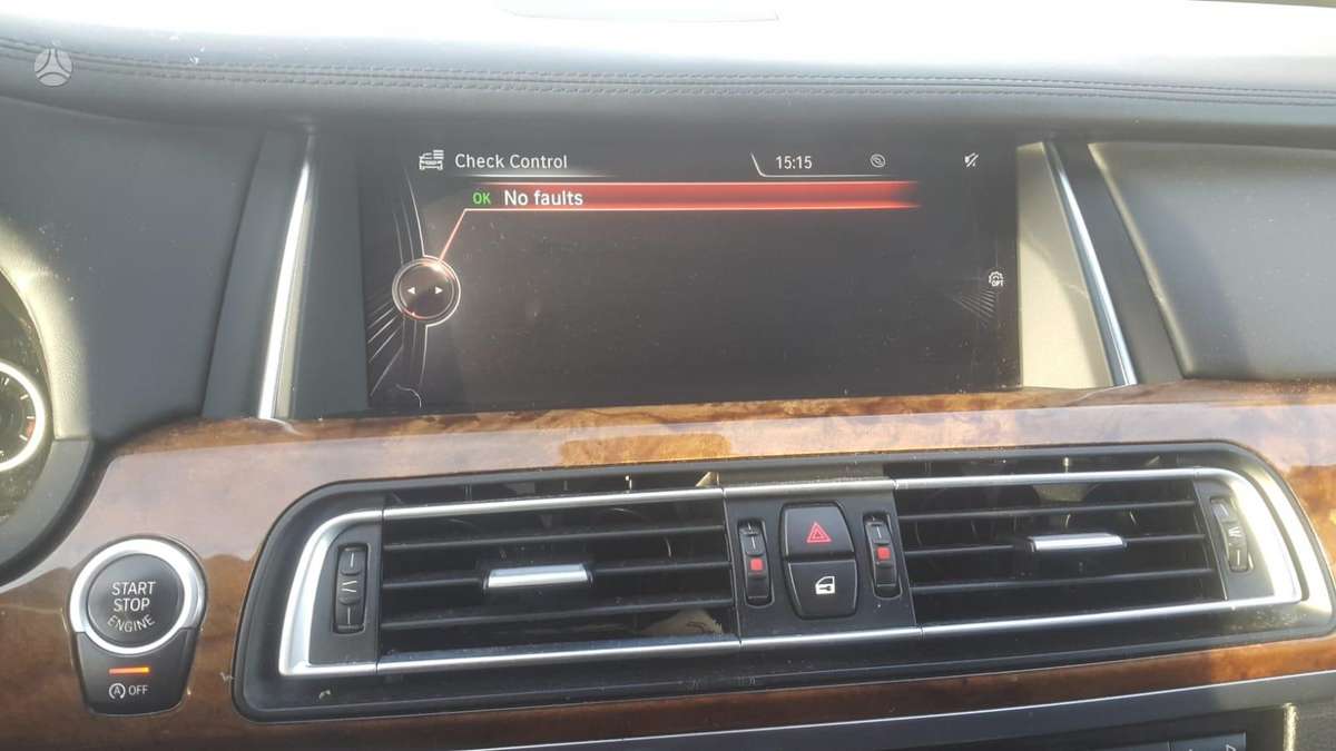 BMW 750, 4.4 l., Седан