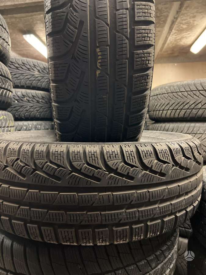 Pirelli SOTTO ZERO, winter 215/60 R17