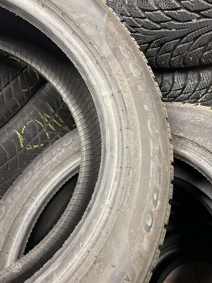 Pirelli SOTTO ZERO, winter 215/60 R17