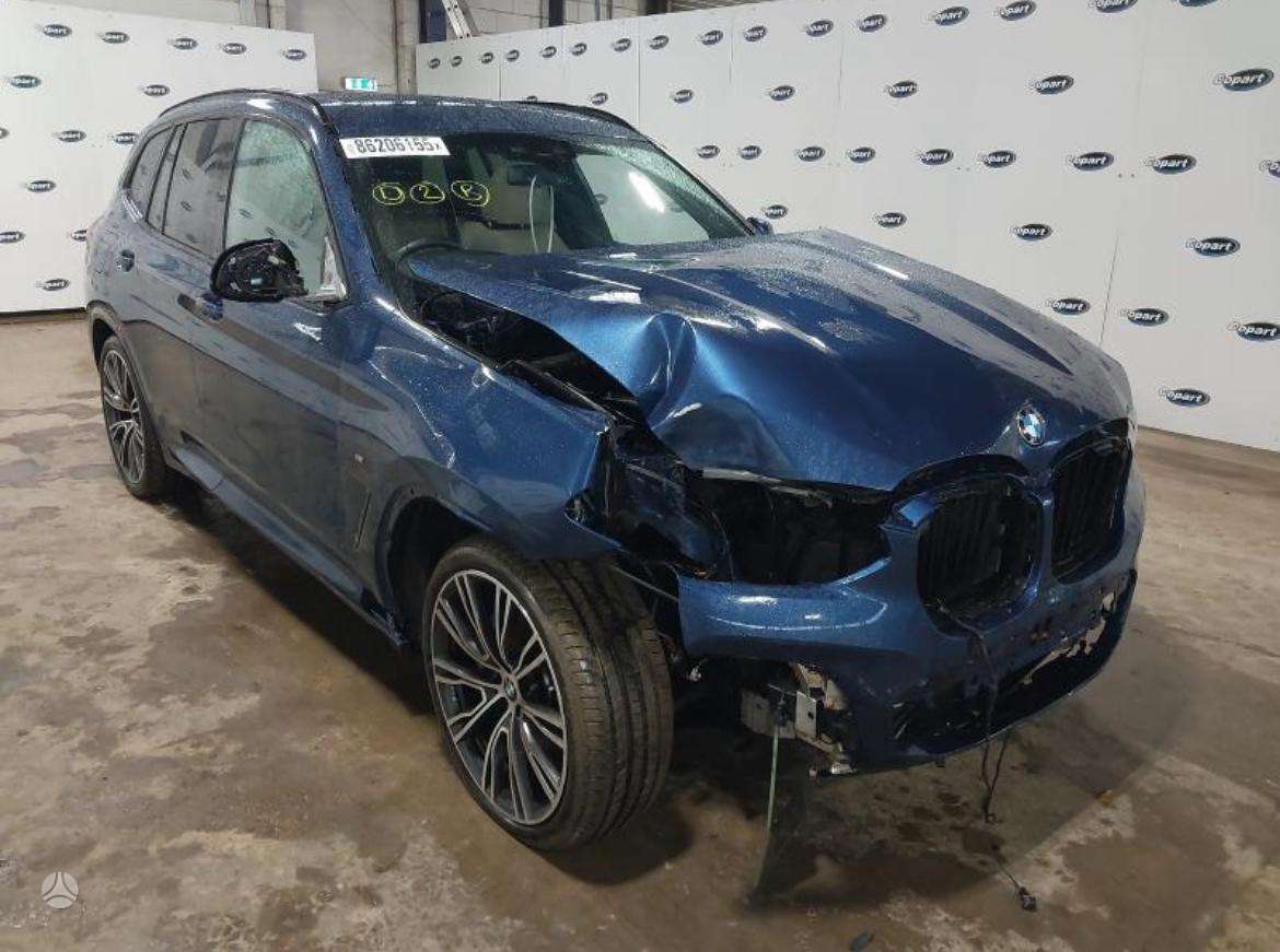 BMW X3 dalimis