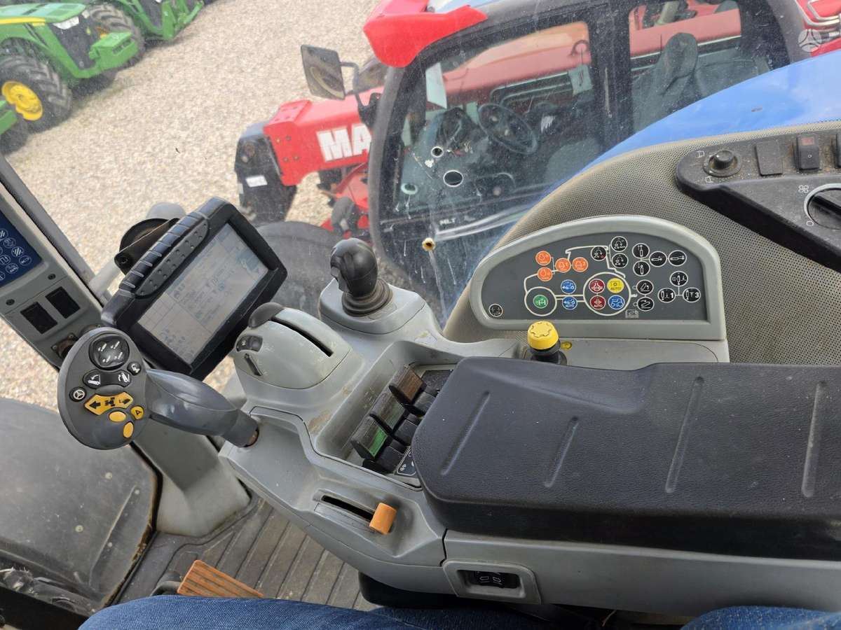 New Holland T8.390, тракторы