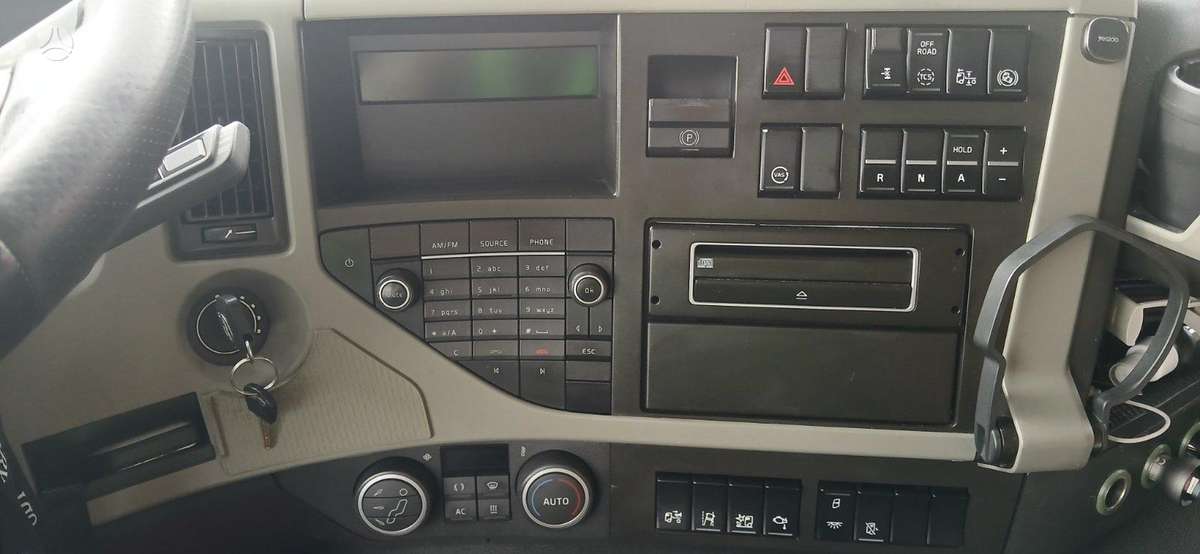 Volvo FM460 + Kassbohrer 2016, autovežiai