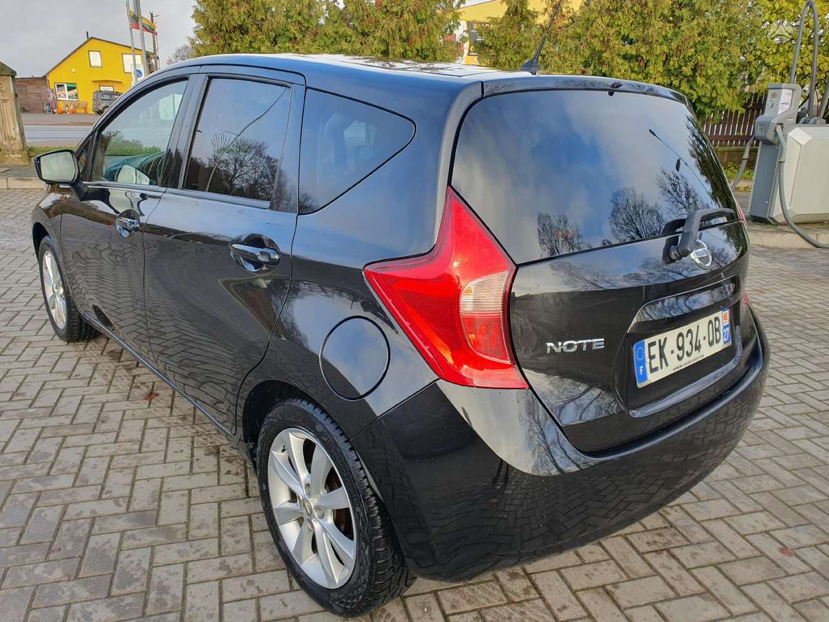 Nissan Note, 1.5 l., hatchback