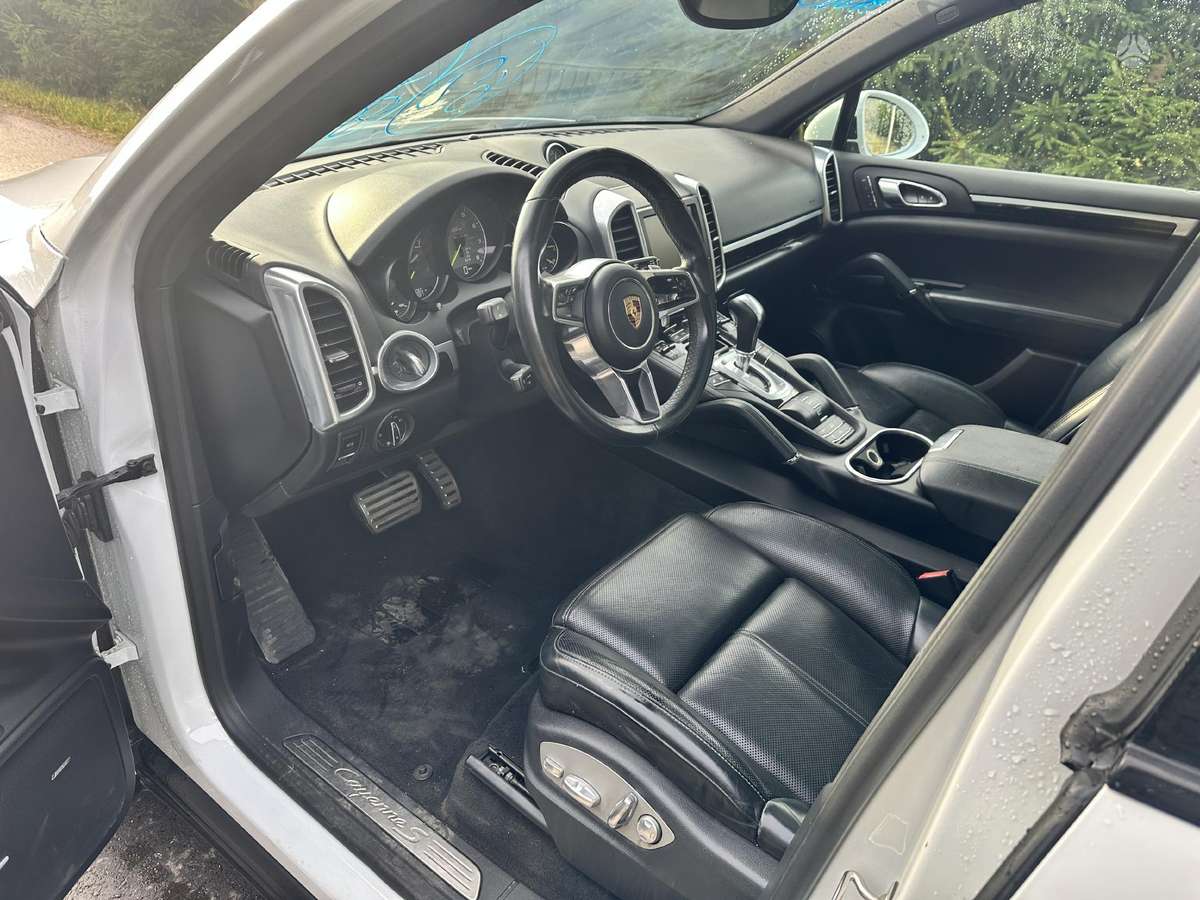Porsche Cayenne rezerves daļās
