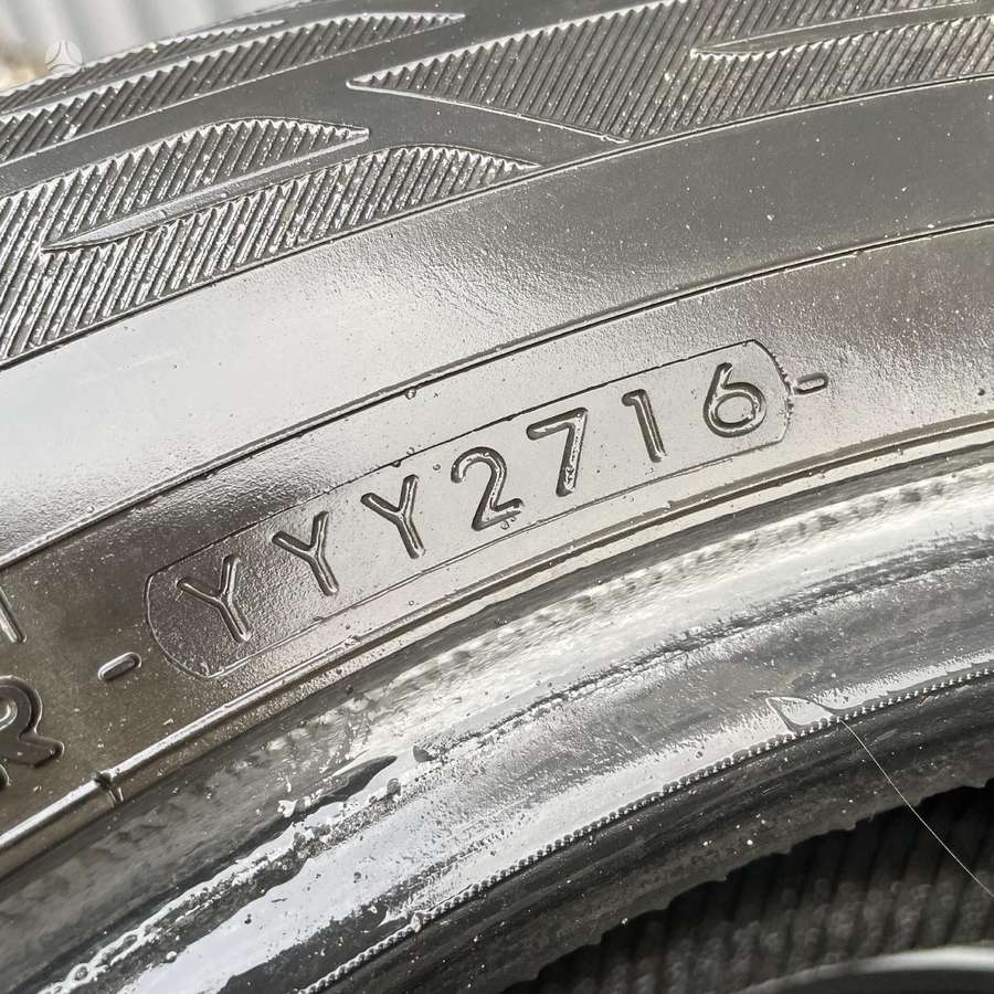 Yokohama Ice Guar Stud, winter 215/60 R17