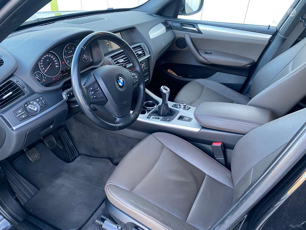 BMW X3, 2.0 l., off-road / crossover