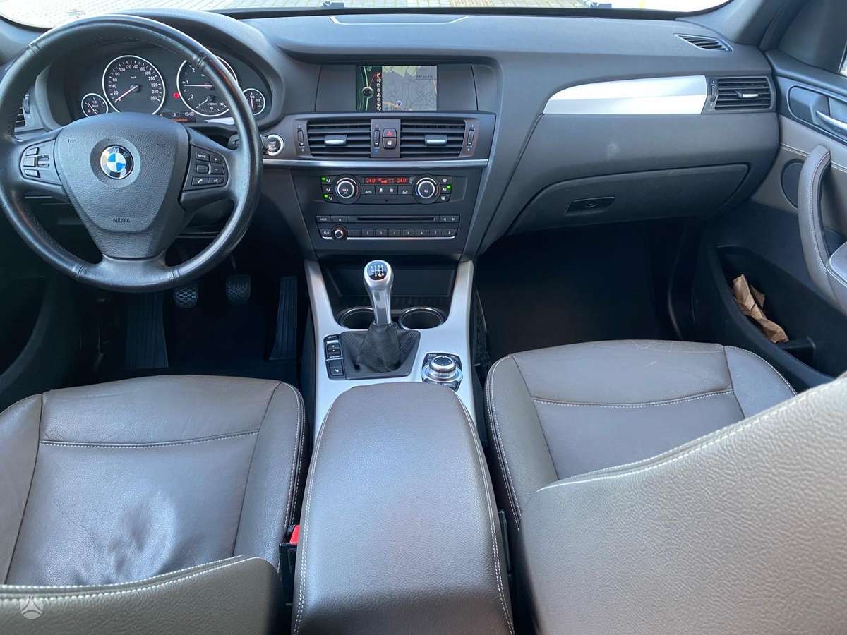BMW X3, 2.0 l., off-road / crossover