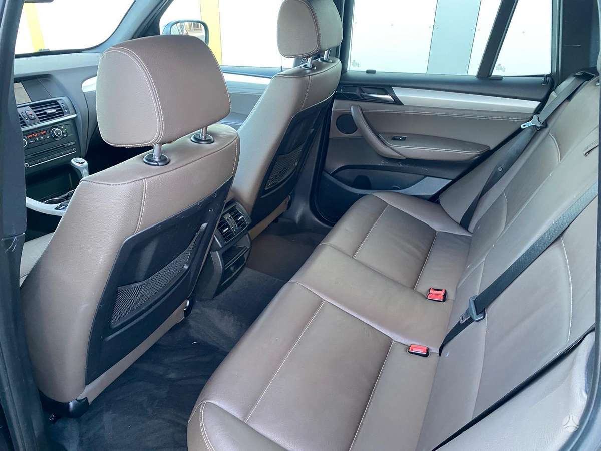 BMW X3, 2.0 l., off-road / crossover