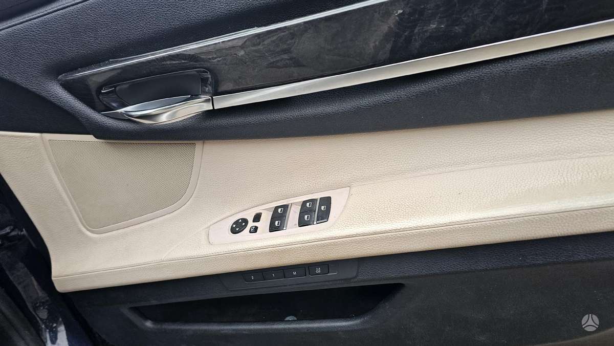 BMW 730, 3.0 l., Седан