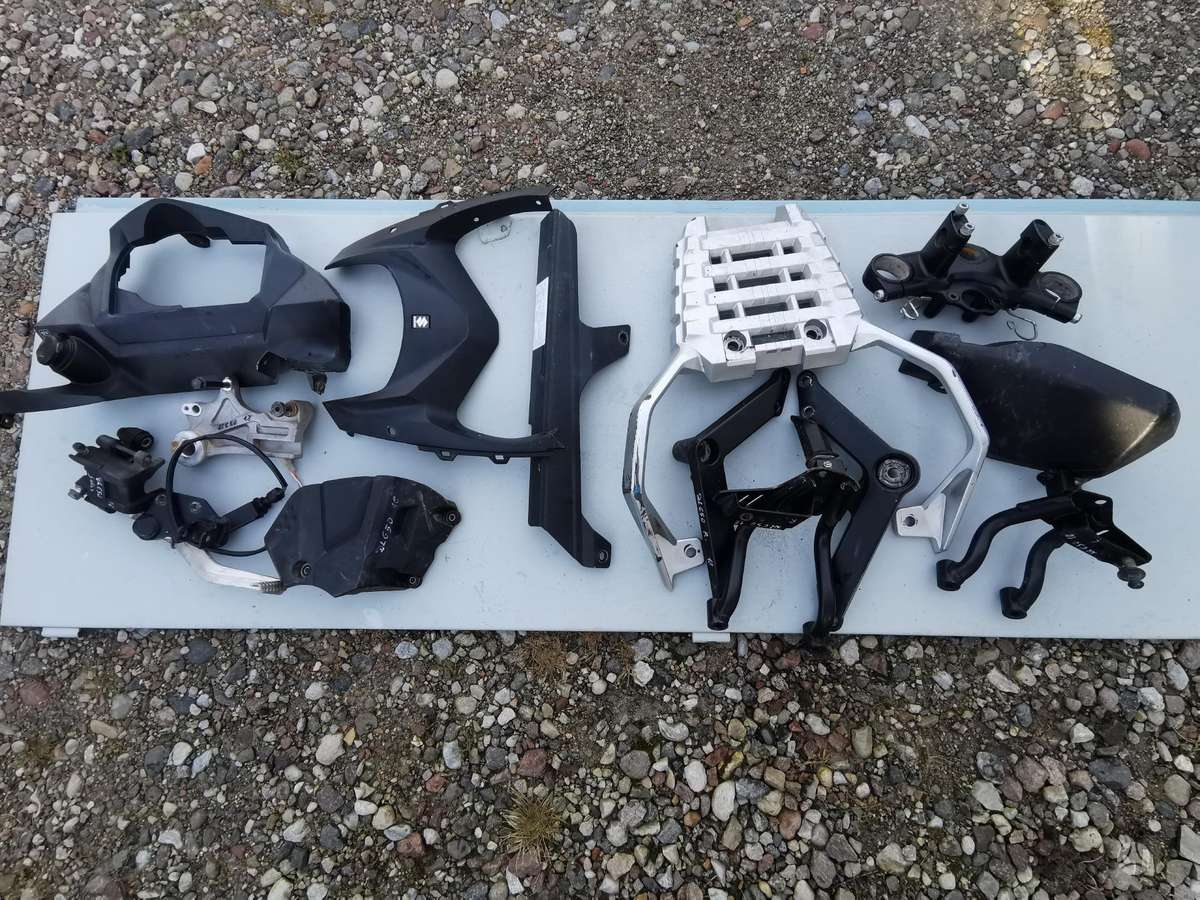 Suzuki DL (V-Strom), enduro / adventure