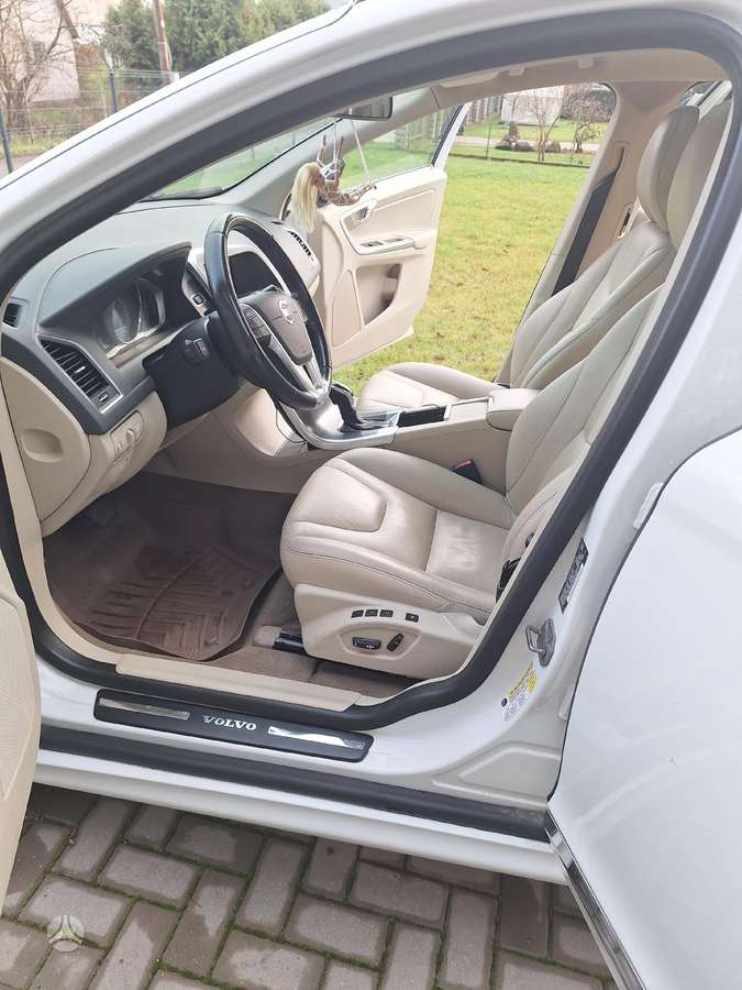 Volvo XC60 - 8