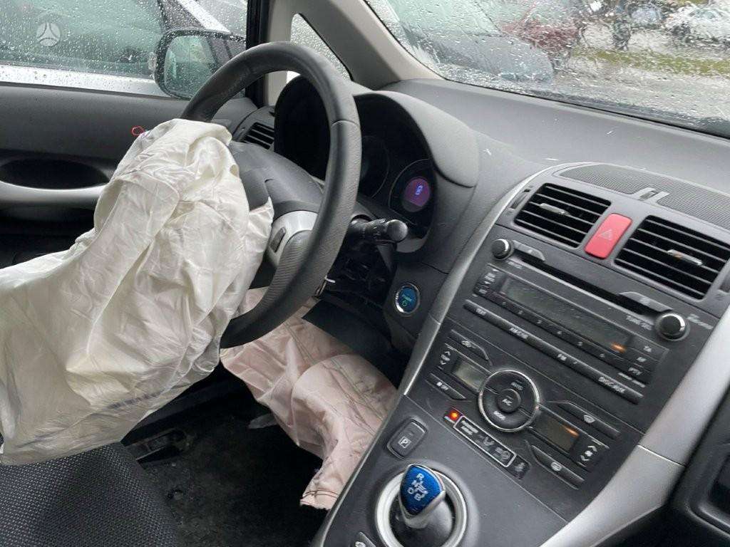 Toyota Auris for parts. Dalimis