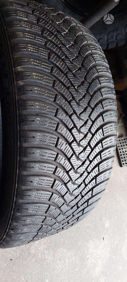 Falken, winter 255/40 R20