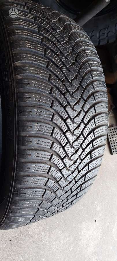 Falken, žieminės 255/40 R20