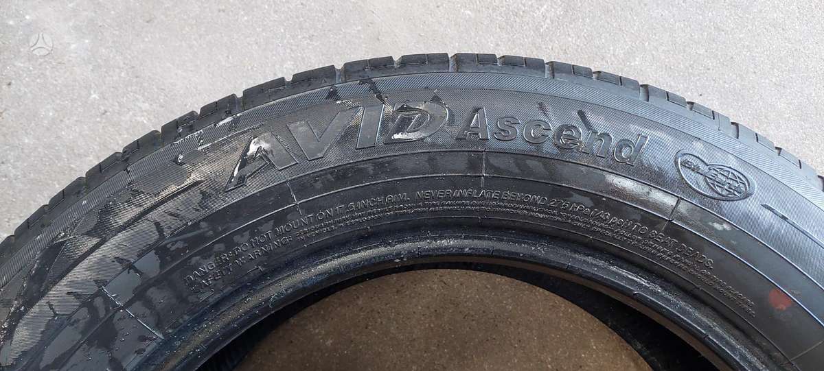 Yokohama, vasarinės 225/40 R17