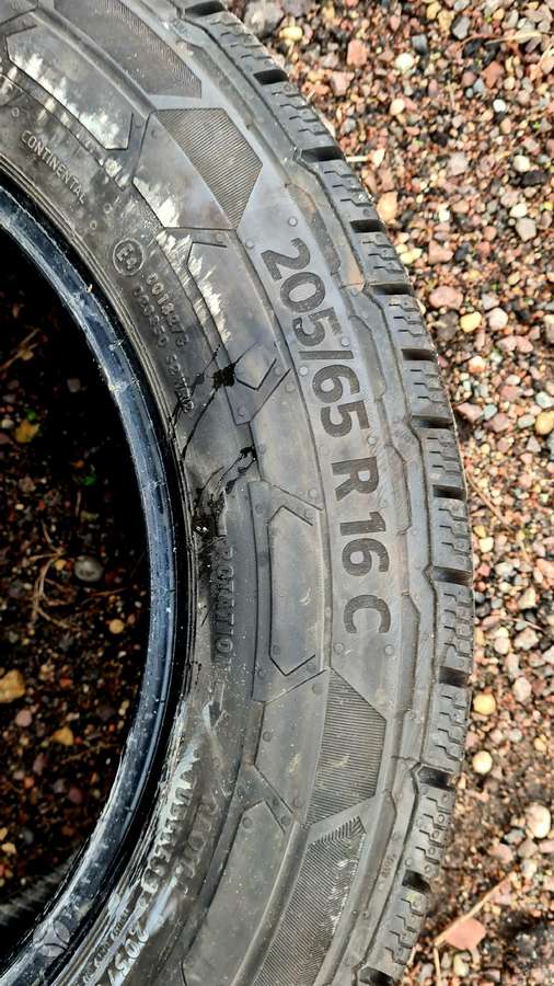 Continental, žieminės 205/65 R16