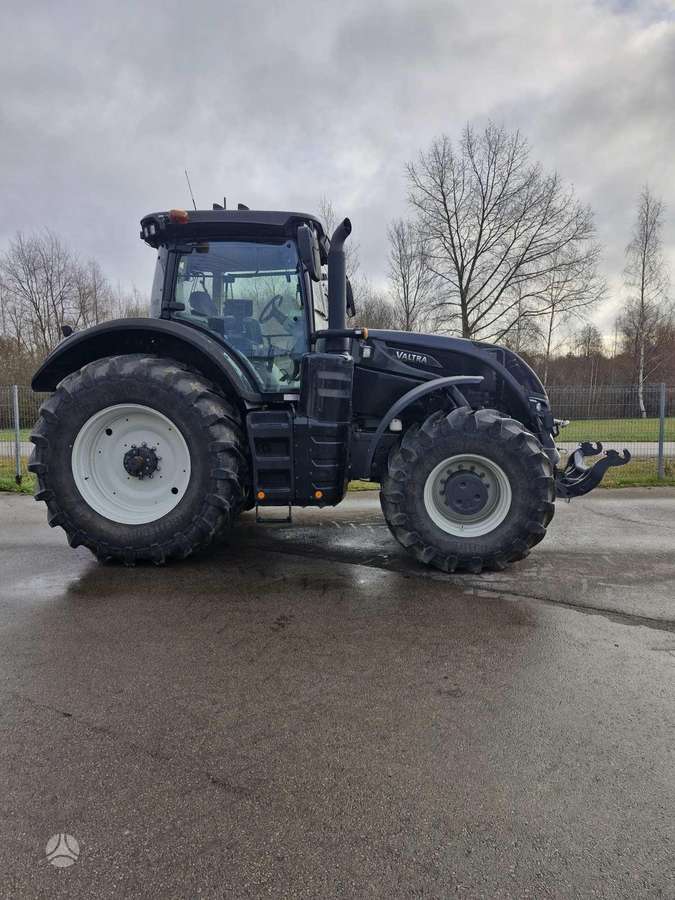 Valtra S374, tractors