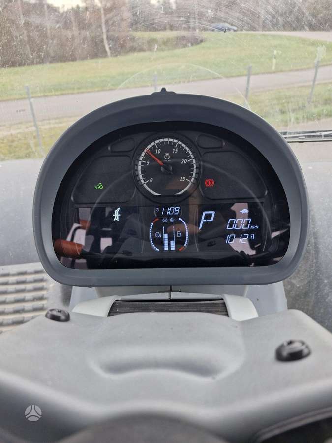 Valtra S374, tractors