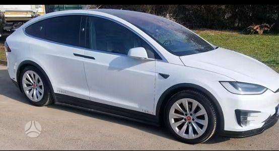 Tesla Model X по частям