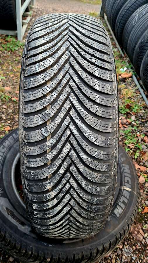 Michelin, зимние 215/65 R17