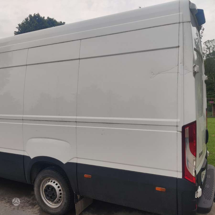 Iveco Daily, 3.0 l., cargo van
