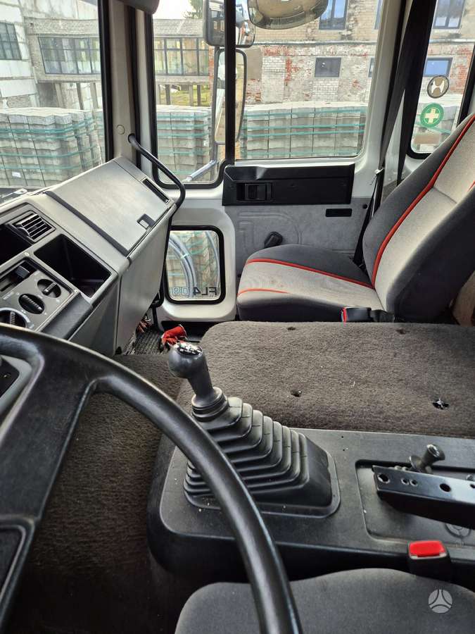 Volvo FL, auto transporters
