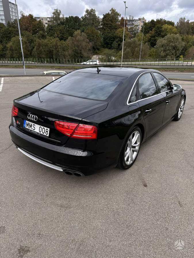 Audi S8, 4.0 l., Седан