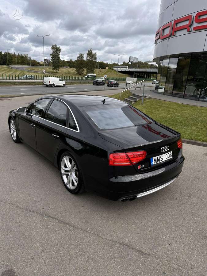 Audi S8, 4.0 l., Седан