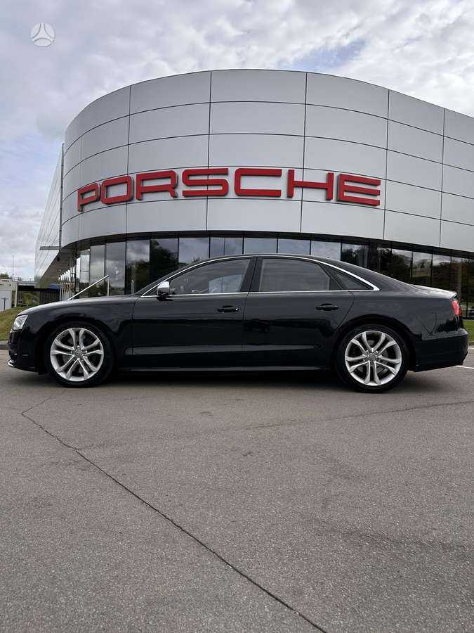 Audi S8, 4.0 l., sedanas