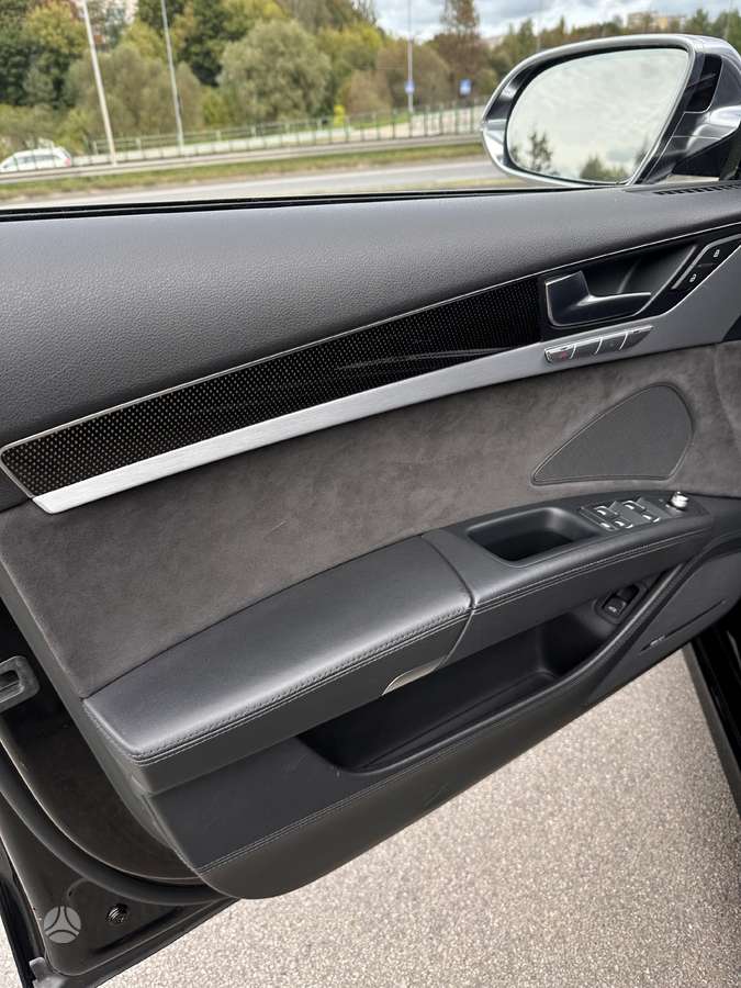Audi S8, 4.0 l., Седан