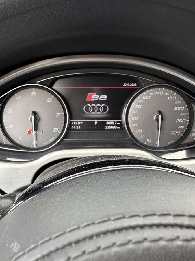 Audi S8, 4.0 l., Седан