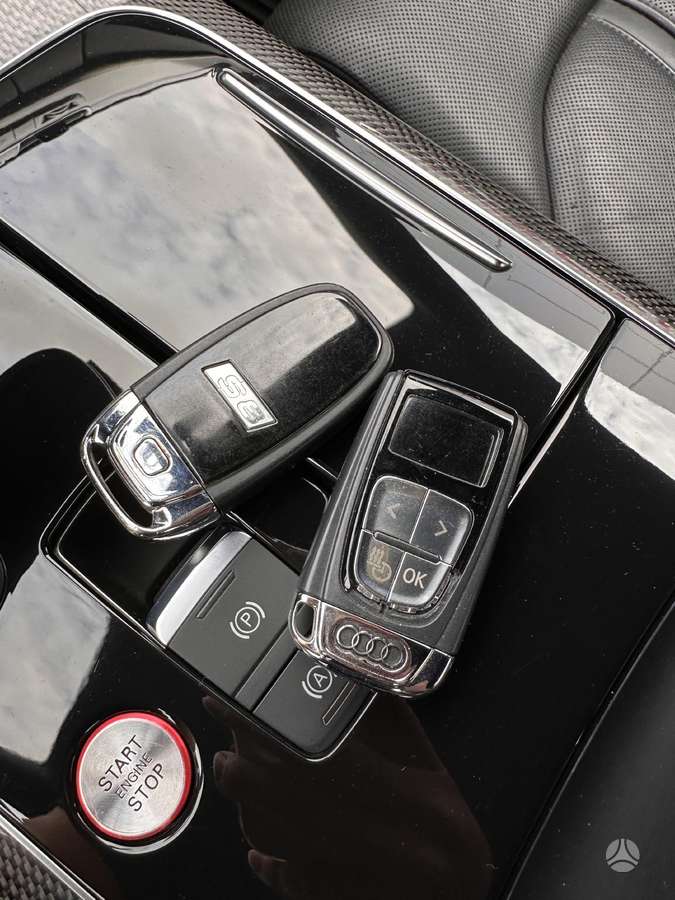 Audi S8, 4.0 l., Седан