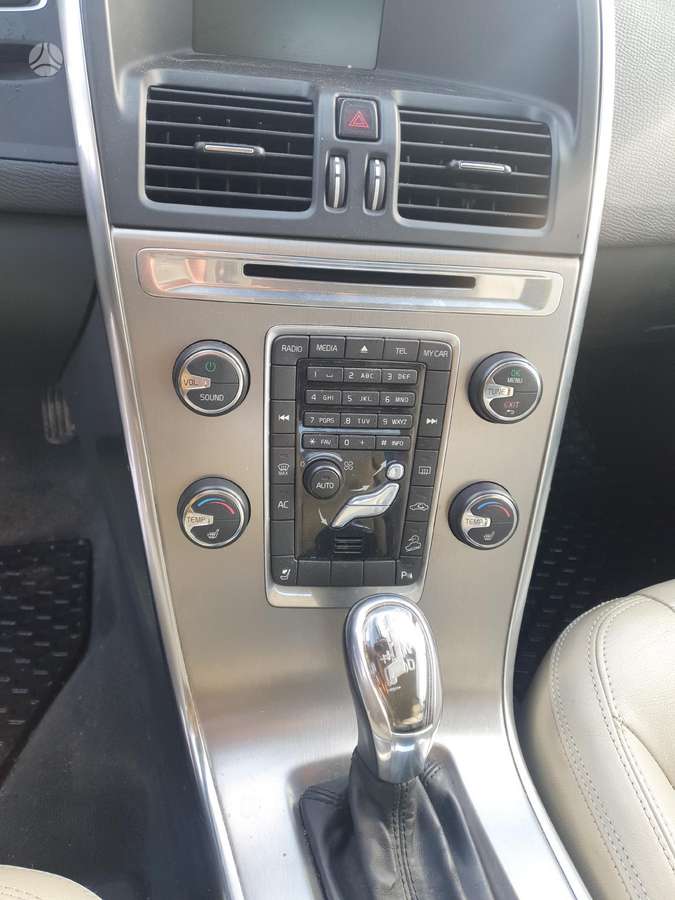 Volvo XC60, 2.4 l., Внедорожник / Кроссовер