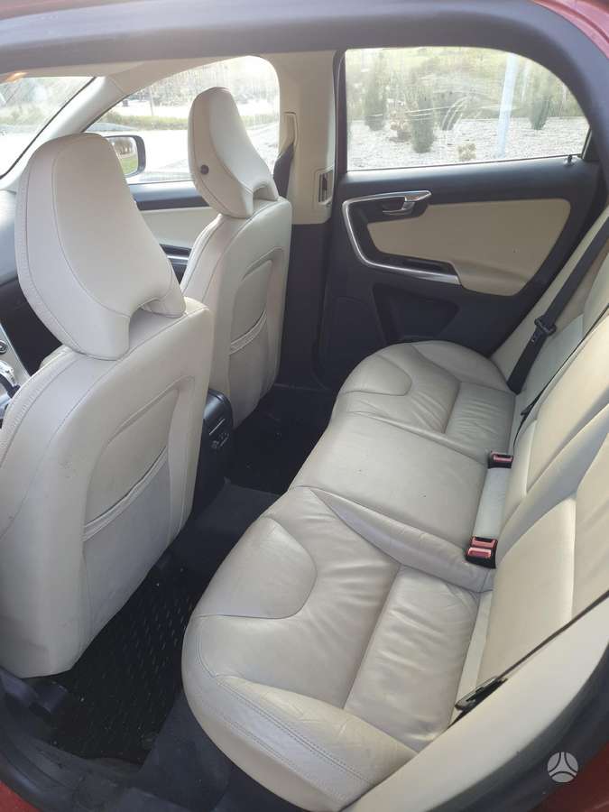 Volvo XC60, 2.4 l., Внедорожник / Кроссовер
