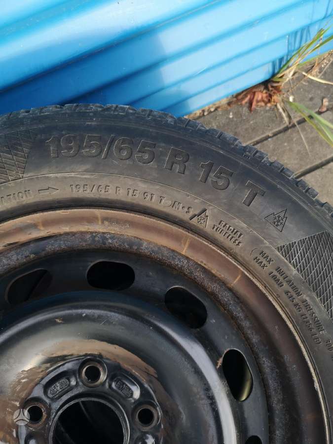 Continental, žieminės 195/65 R15