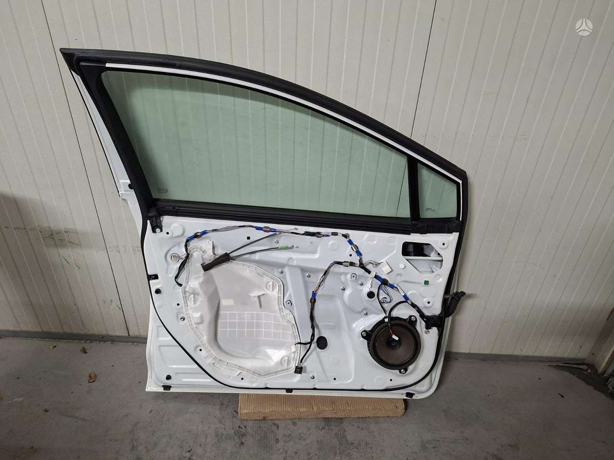 Toyota Corolla, Ir galas yra, двери