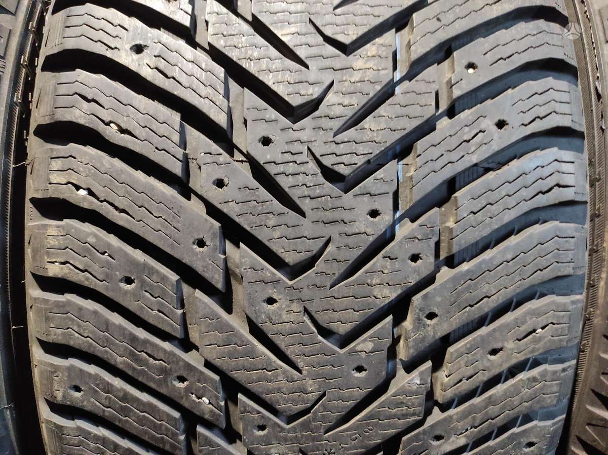 Continental (ZieminesUniversaliosVasarines, winter 295/40 R20