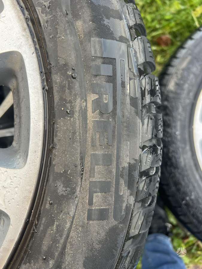 Pirelli, зимние 225/55 R17