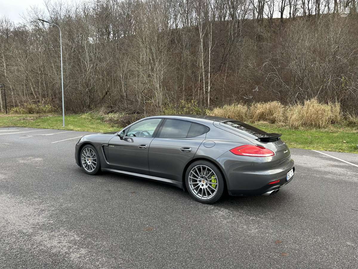 Porsche Panamera - 2