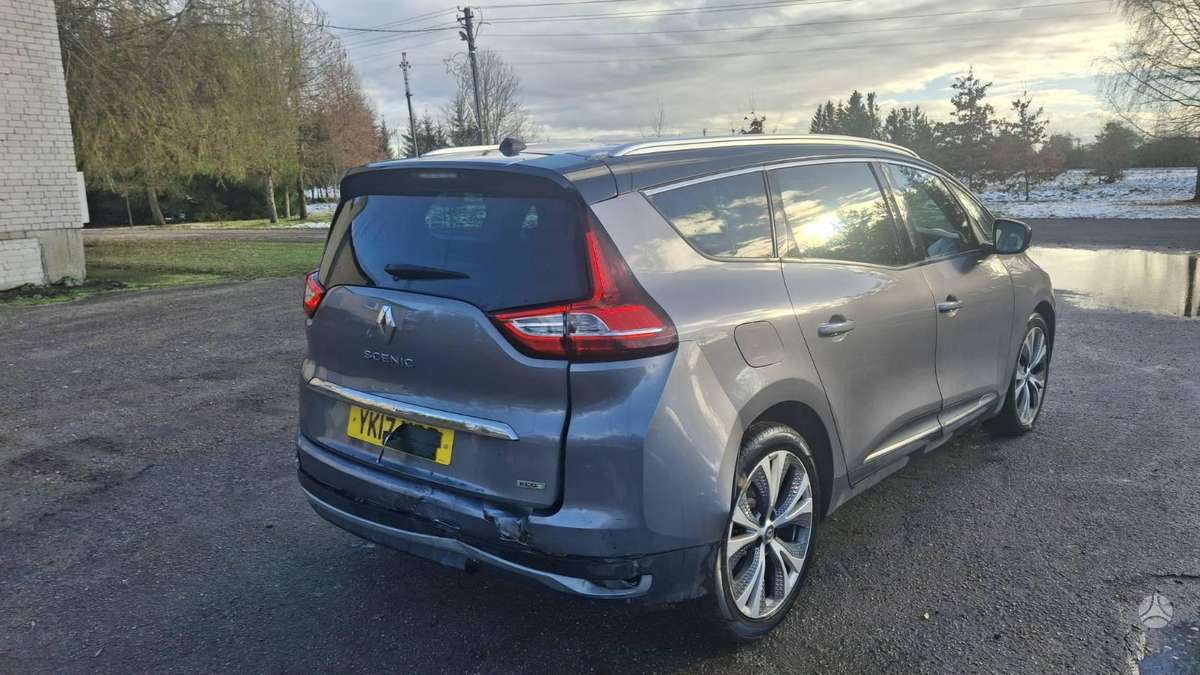 Renault Grand Scenic for parts