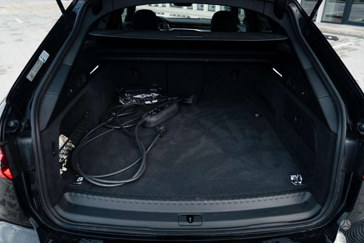 Audi A6, 2.0 l., Универсал