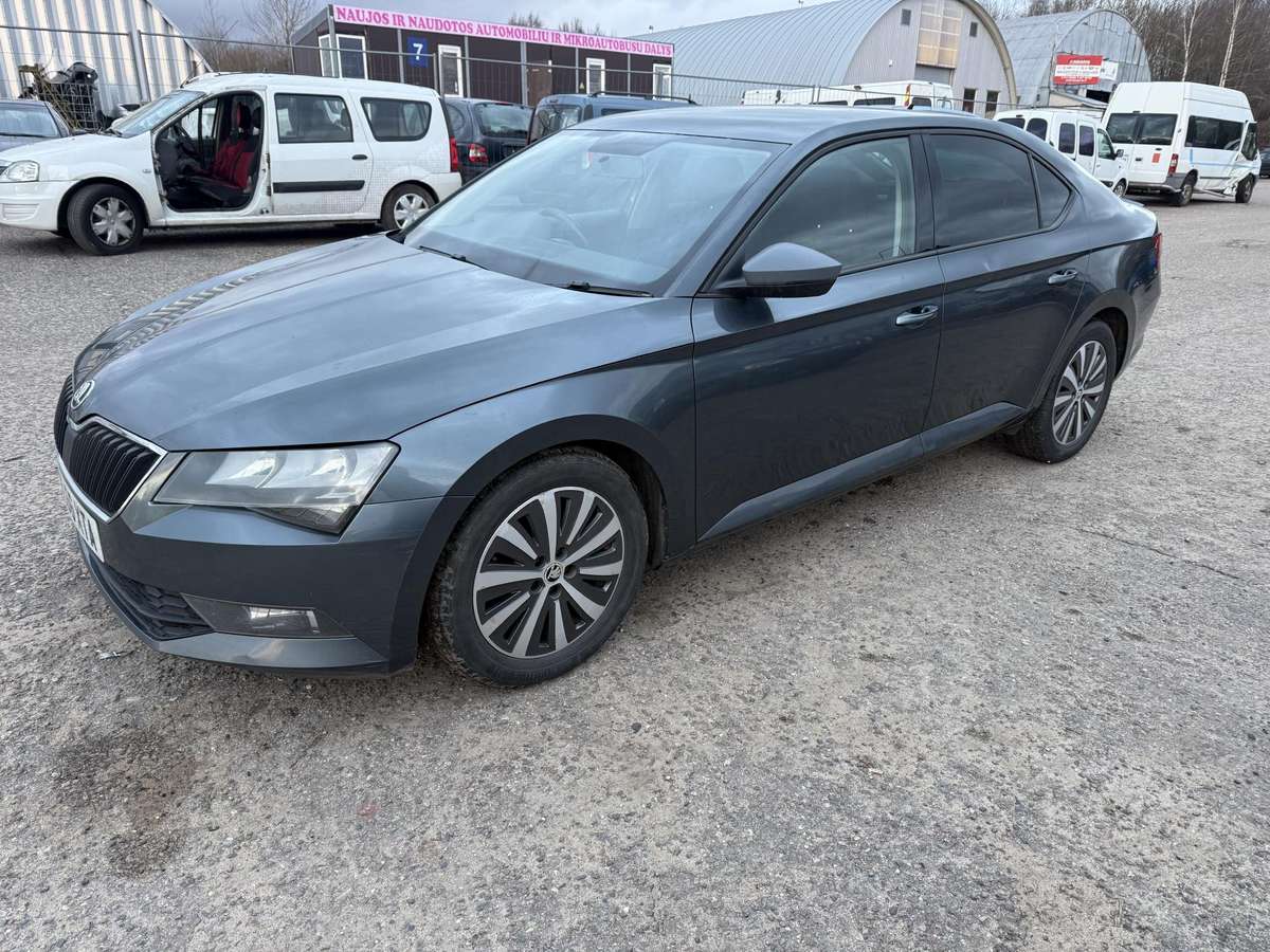 Skoda Superb Minsko pl 33 5 angaras
